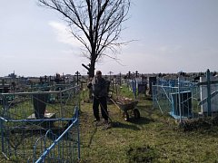 Субботник по наведению порядка на кладбище п. Краснознаменский 