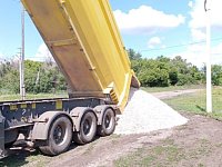 В Низовке ремонтируют участок дороги