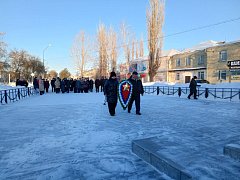 Цветы – в память о победе под Сталинградом