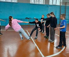 Ребята с удовольствием играли в игры народов России 