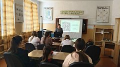 Урок памяти «Сила слабых: женщины на войне» прошел для школьников с. Благовещенки