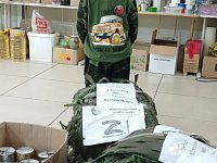 Четырехлетний волонтер из Песчанского МО плетет сети для бойцов