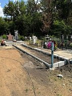 В Святославке завершают ремонт памятника на Братской могиле