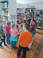 Воспитанники детского сада посетили библиотеку