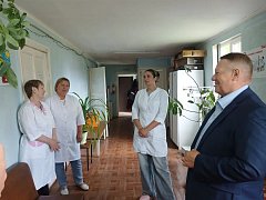 Николай Панков побывал в сёлах Самойловского района