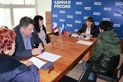 Депутат областной Думы Мария Усова провела прием граждан в Самойловском районе
