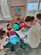 Волонтёры из отряда «Парус надежды» навестили дошкольников
