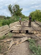 В с. Воздвиженке отремонтировали мост