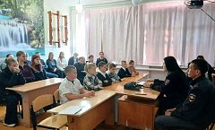 В Полоцкой школе на родительском собрании обсудили профилактическую работу