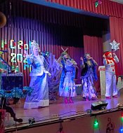 В Хрущевке похитили, а затем нашли новогоднюю ёлку