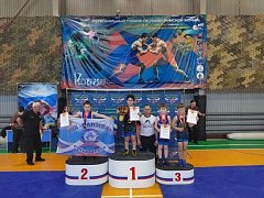 Команда Самойловской ДЮСШ привезла медали с VI межрегионального турнира по греко-римской борьбе 