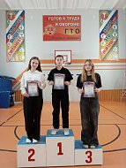 В Самойловской средней школе прошли турниры по шашкам и шахматам