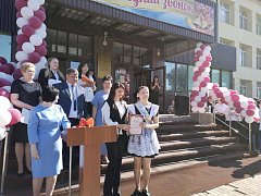 В добрый путь, дорогие выпускники! 