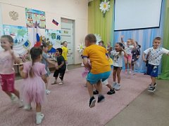 «Час веселых затей» прошел в «Ромашке»