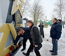 Самойловцы почтили память воинов - интернационалистов