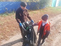 Улицы родного села стали чище