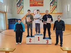 Шахматные баталии прошли в Самойловском районе