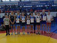 Юные борцы стали золотыми и серебряными призерами 