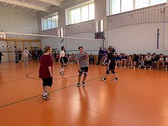 В Самойловке прошли соревнования по волейболу среди школьников