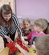 В Самойловском краеведческом музее прошла презентация выставки «Герои СВО»