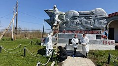 «Первые» привели в порядок памятник участникам Великой Отечественной войны