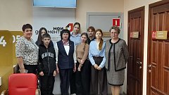 В рамках профориентации учащиеся Самойловской школы ознакомились с работой МФЦ