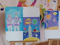 В Детской школе искусств с. Святославки проходит выставка«Вперед к звездам!»