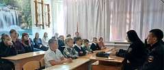 В Полоцкой школе на родительском собрании обсудили профилактическую работу