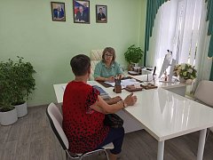 На вопросы граждан ответили специалисты социальных служб