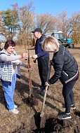В Хрущевке прошла акция «Посади дерево»