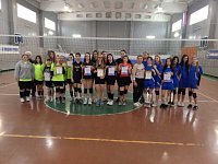 В "Молодежном" прошел новогодний турнир по волейболу