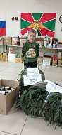 Четырехлетний волонтер из Песчанского МО плетет сети для бойцов
