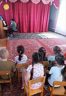 Учащиеся Святославской ДШИ выступили перед дошколятами