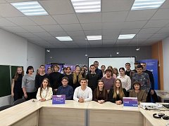 На «классную встречу» со старшеклассниками пришли молодые специалисты 