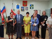 Памятные знаки вручены семьям погибших бойцов