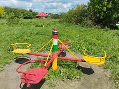 В Новомихайловке жители села благоустроили детскую площадку