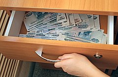 Жительница Самойловки подозревается в совершении кражи