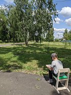 Юные художники рисовали картины на природе