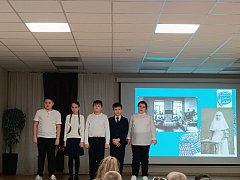 Школьники встретились с военной медсестрой