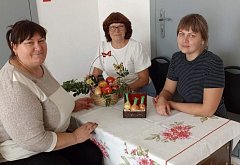 Выставка поделок «Осенние дары природы» прошла в Каменском СДК