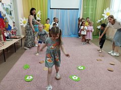 «Час веселых затей» прошел в «Ромашке»