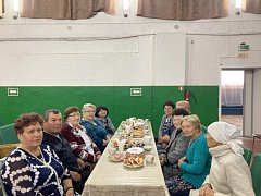 Посиделки «Душою молодые всегда» прошли в Еловатском Доме культуры