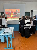 В Святославской школе прошел урок-размышление «Война и мир»