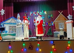 В Хрущевке похитили, а затем нашли новогоднюю ёлку