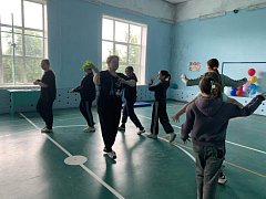 Юные жители Полтавки играли в игры народов России