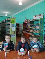 В библиотеке села Полоцкое накануне праздника прошла беседа «Людям России хочется мира»