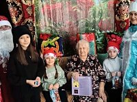 В Святославке общественники поздравили с Новым годом труженицу тыла