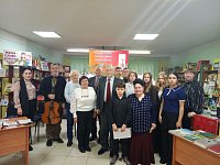 В районной библиотеке прошла встреча с саратовскими писателями