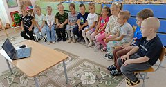 Дошкольники из «Ромашки» изготовили бумажного журавлика