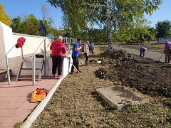 Только вместе мы сможем навести в селах порядок в Святославке прошел субботник